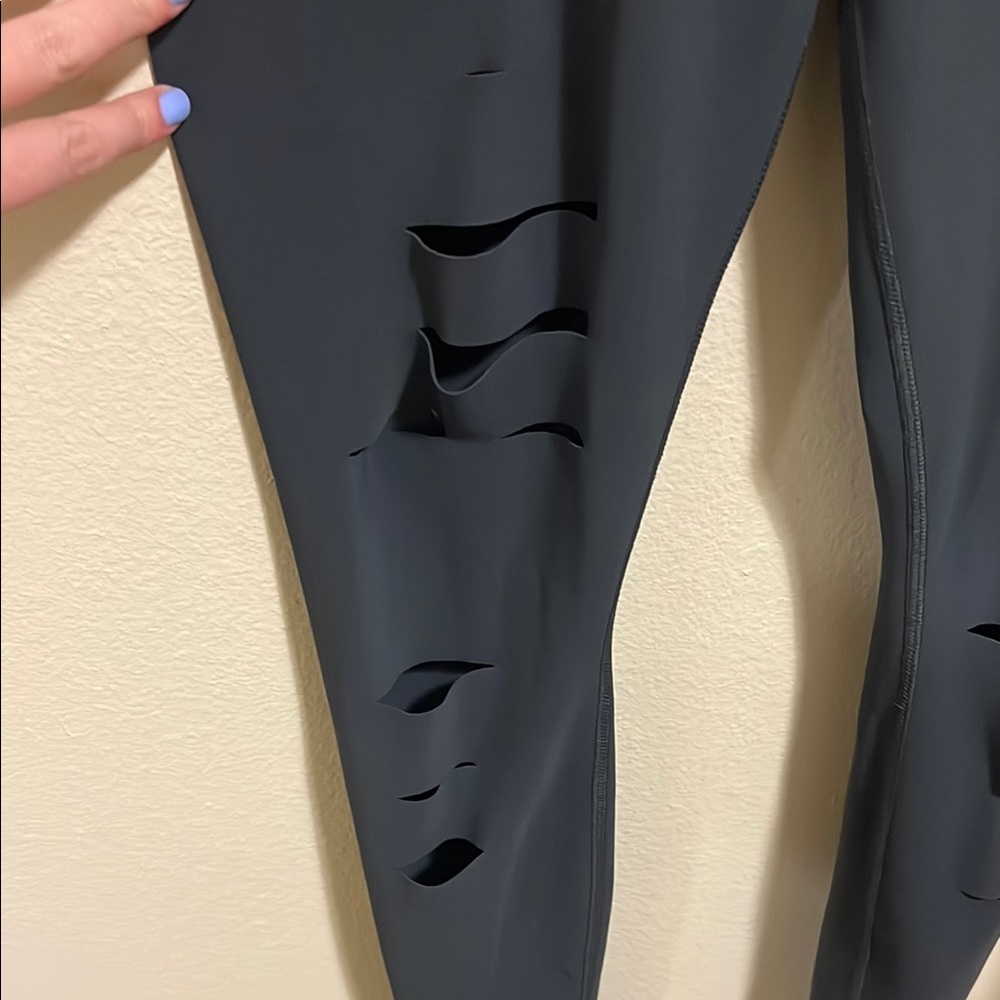 Alo High Waist Dark Grey Warrior Leggings Size Small - Picture 8 of 11